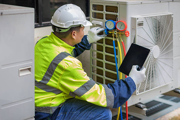Professional Hvac Maintenance technician working in Islandia, NY
